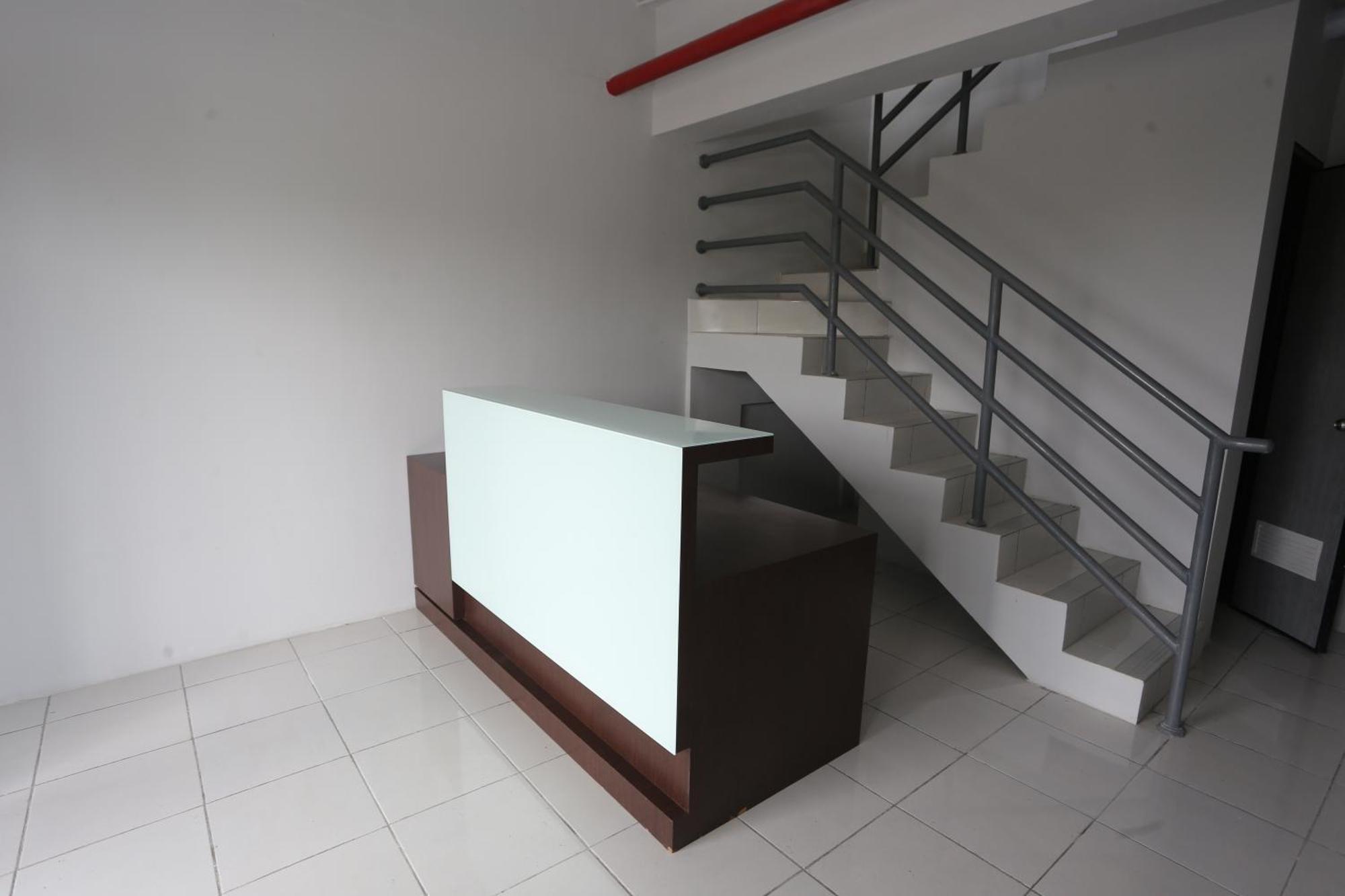 Hotel Dancenter Cikarang Near Ridhoka Salma Hospital 3*