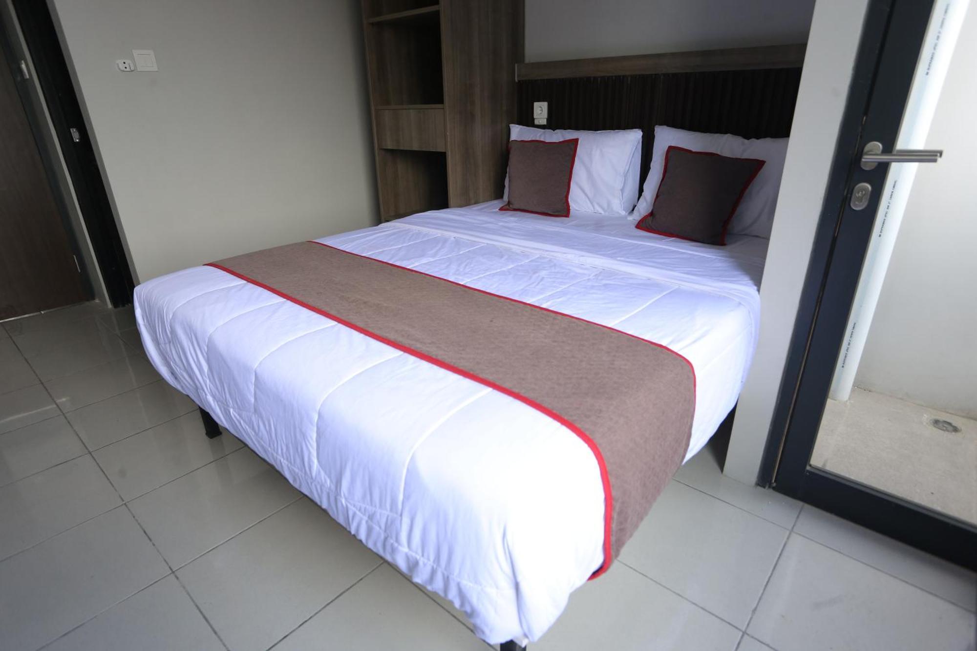 Hotel Dancenter Cikarang Near Ridhoka Salma Hospital Bekasi